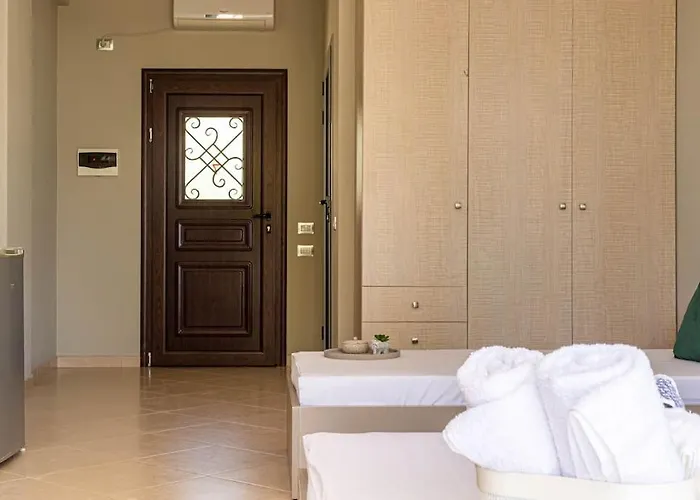 Color - South Paradise 7 Apartment